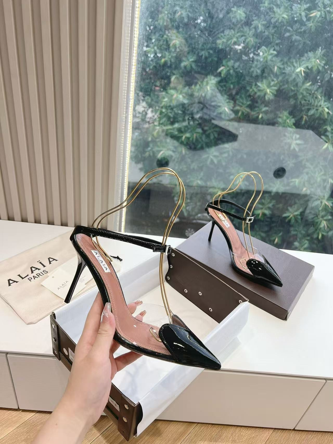 UA ALAÏA Patent Heart-Toe Stiletto Pumps