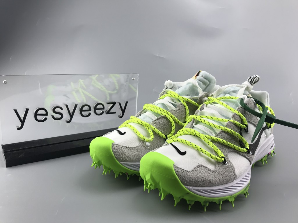 UA NIKE WMNS AIR ZOOM TERRA KIGER 5 / OW "OFF WHITE"