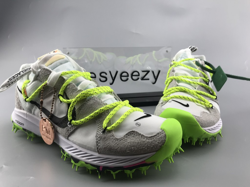 UA NIKE WMNS AIR ZOOM TERRA KIGER 5 / OW "OFF WHITE"