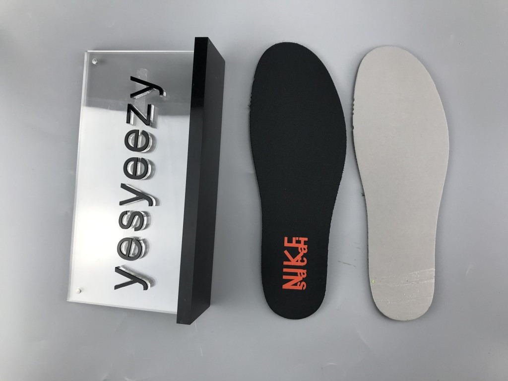 UA NIKE LDWAFFLE/SACAI "GREEN GUSTO"