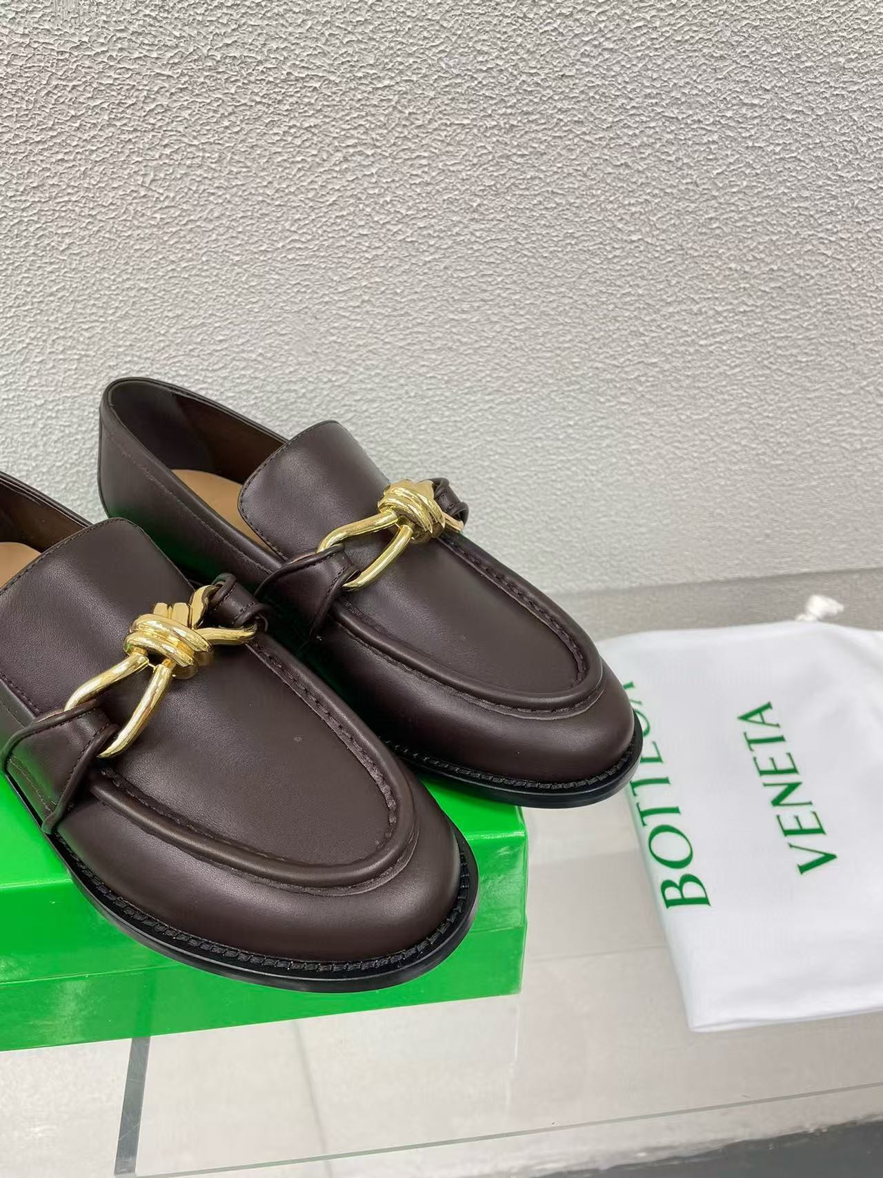 UA B0tt*ga Ven*ta Loafers Shoes