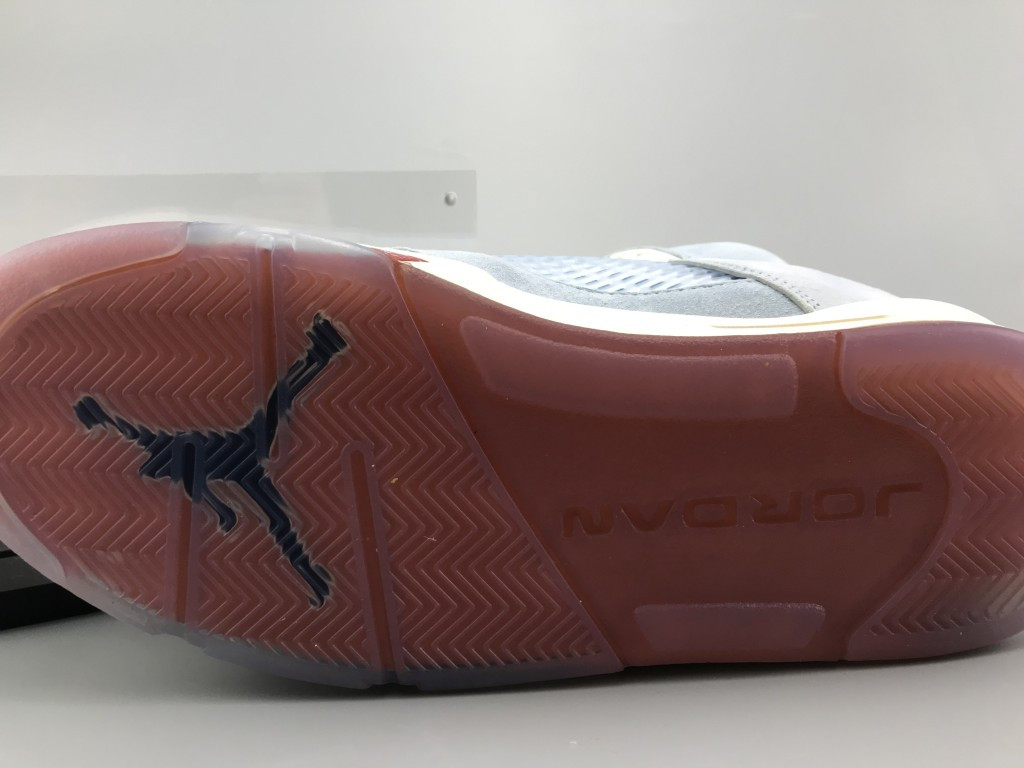 UA AIR JORDAN 5 RETRO "TROPHY ROOM"