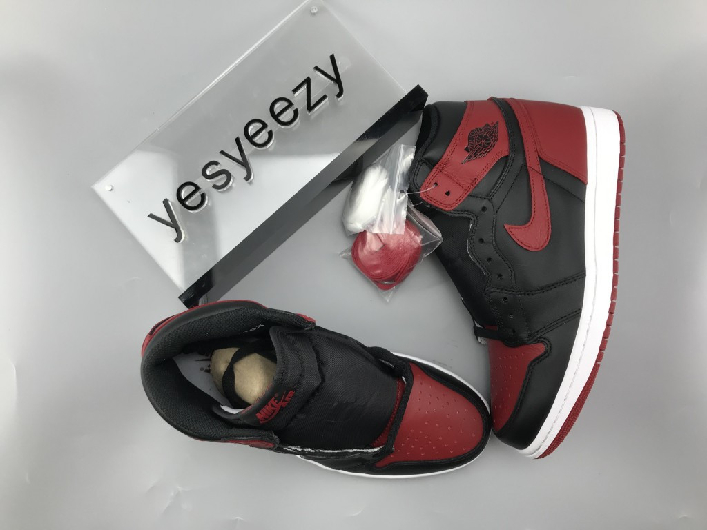 UA AIR JORDAN 1 RETRO HIGH OG "BANNED 2016 RELEASE"