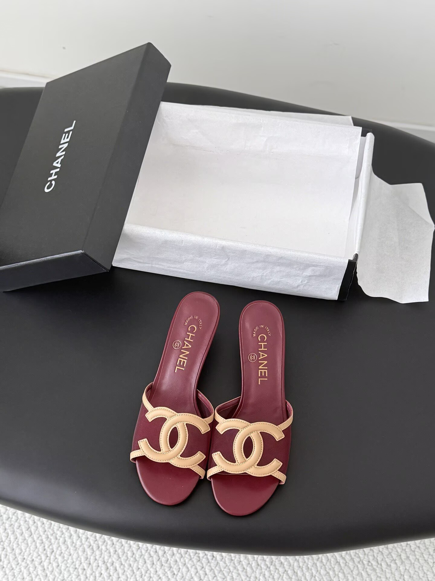 ua Ch**el sandals 4.5cm heel