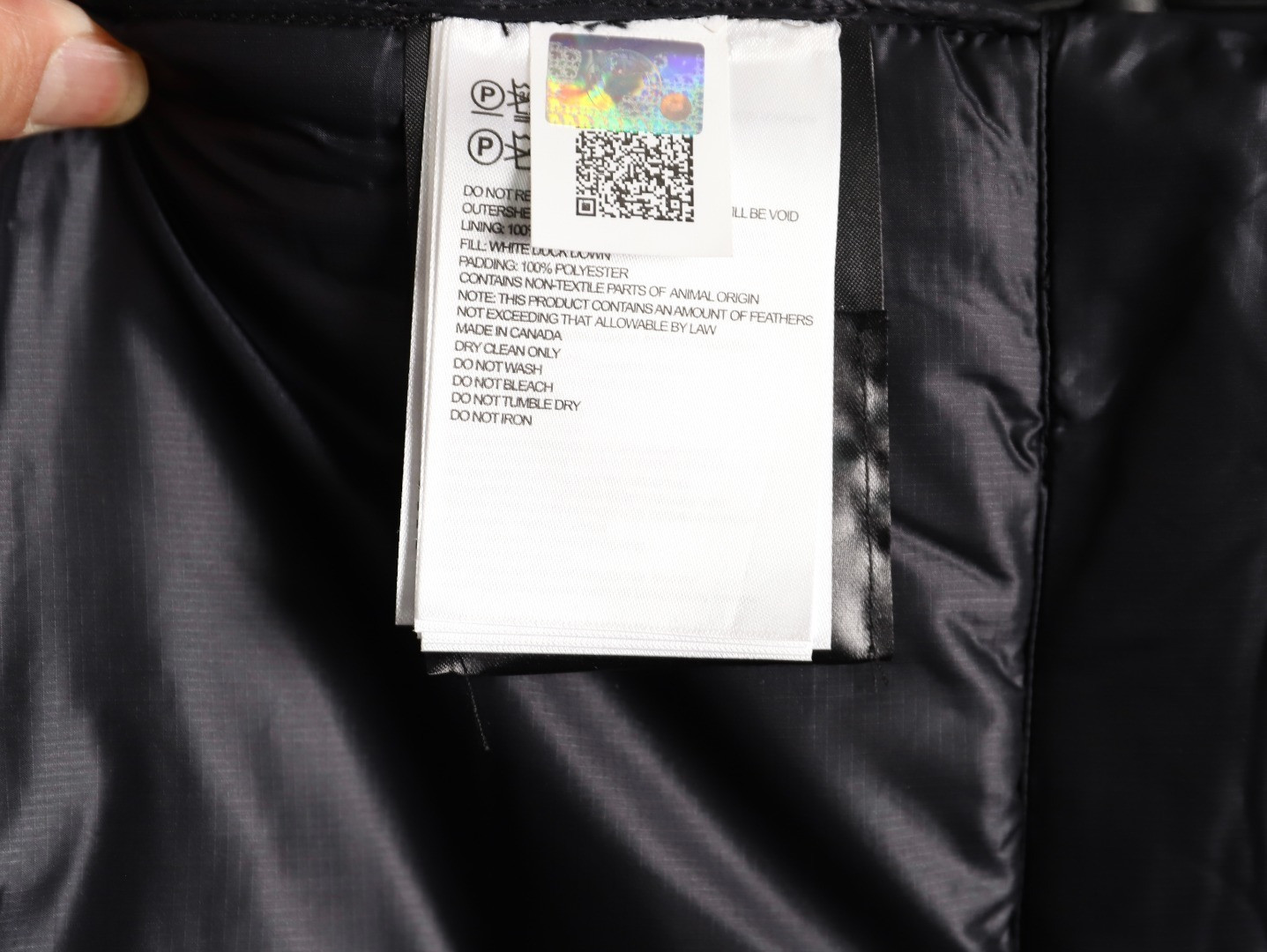 Can*a G00se Short Puffer jacket