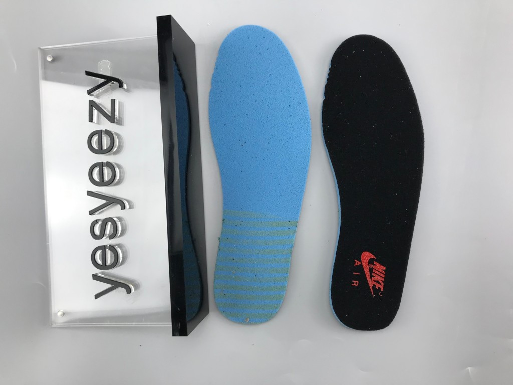 UA WMNS AIR JORDAN 1 RETRO HIGH "SATIN BLACK TOE"