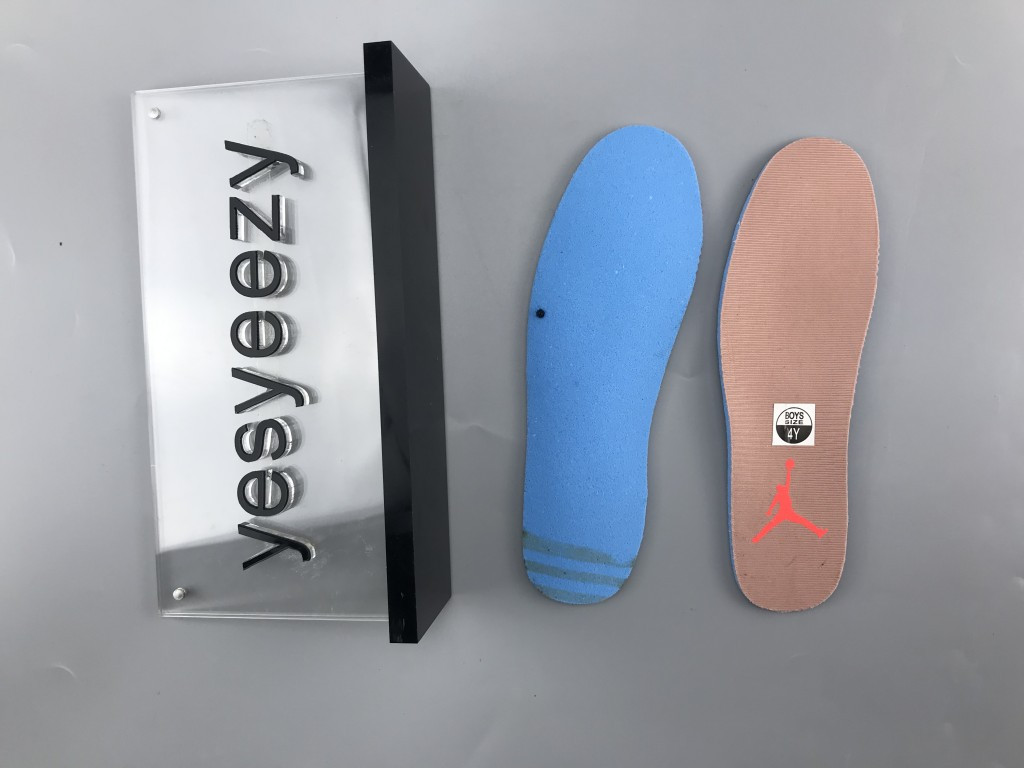 UA AIR JORDAN 6 RETRO "ALEALI MAY"