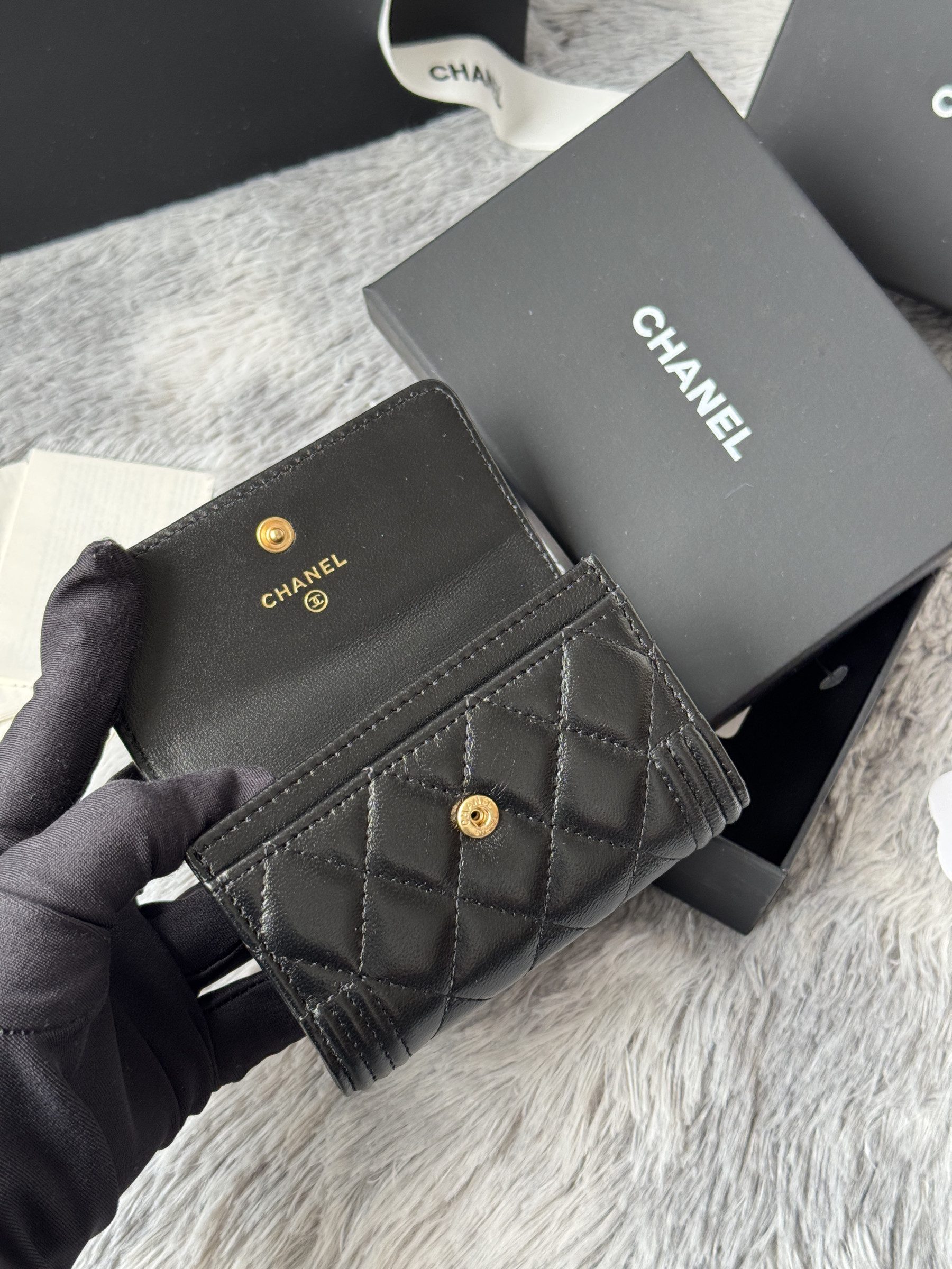 Ch**el boy Ch**el flap card holder a80603 7.5x11.3x2.1cm