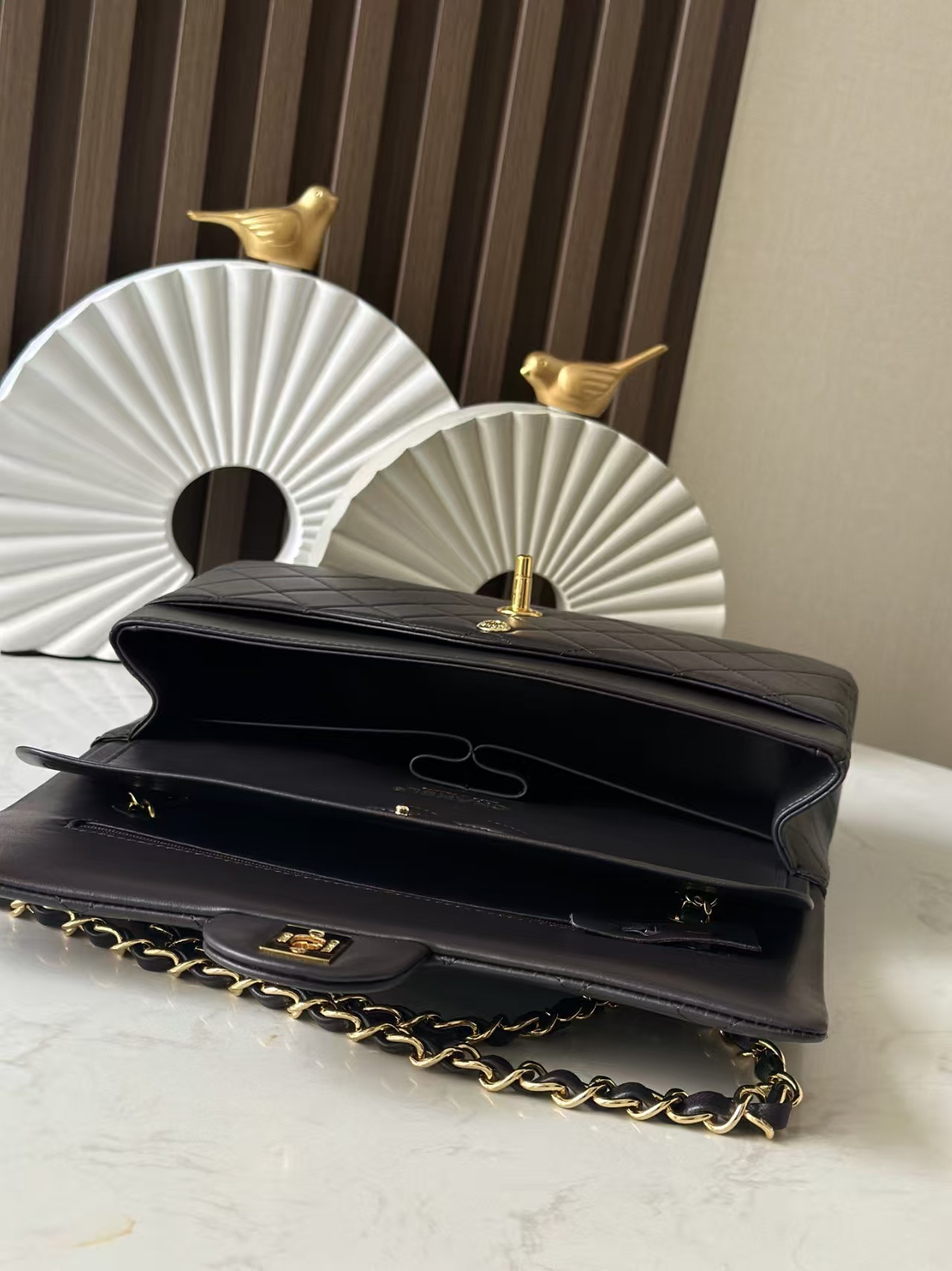 Ch**el Classic Flap Bag 15.5x25.5x6.5cm