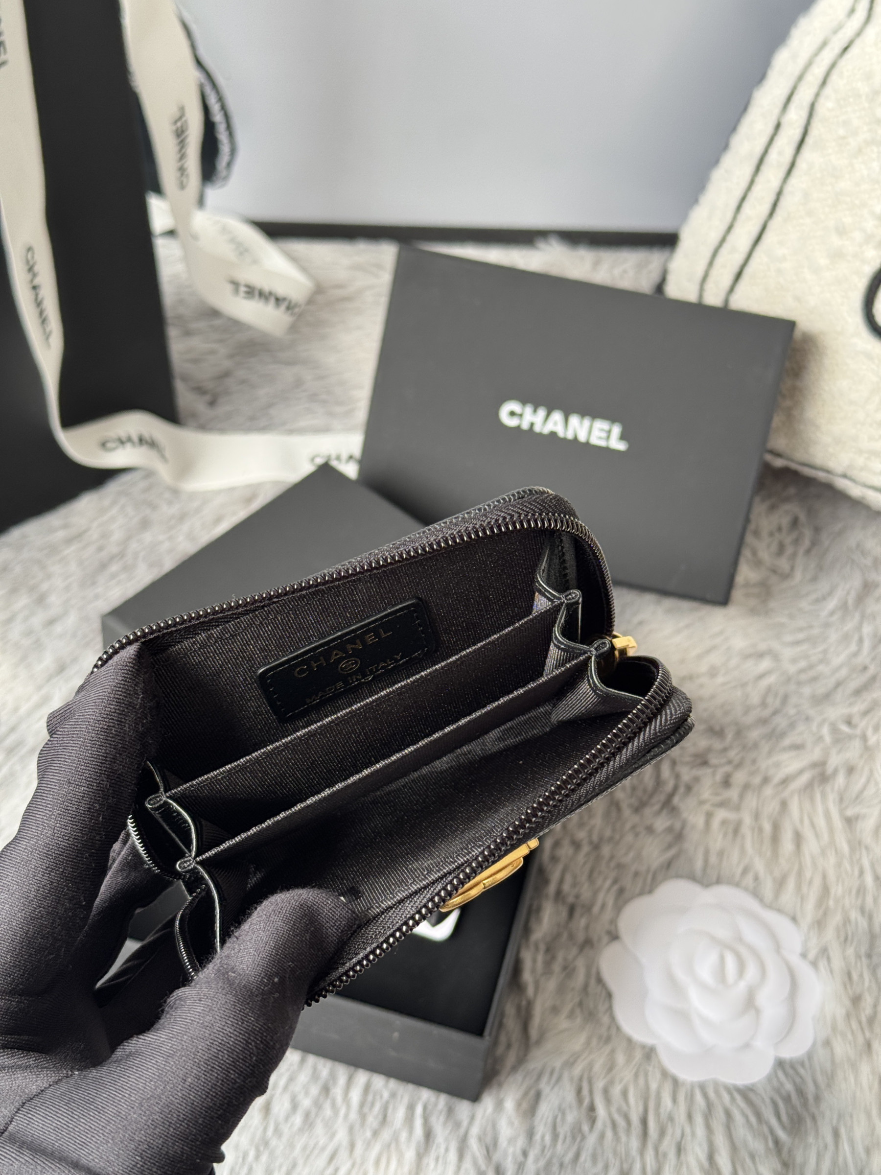Ch**el boy zip around coin purse wallet a80602 7.5x11cm