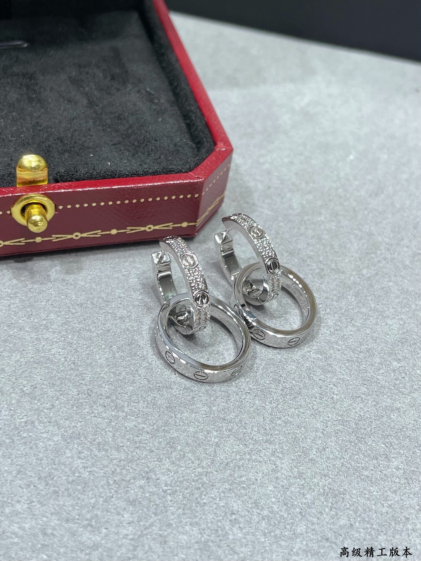 Ca*t1er Double Ring With D1am0nd Earrings