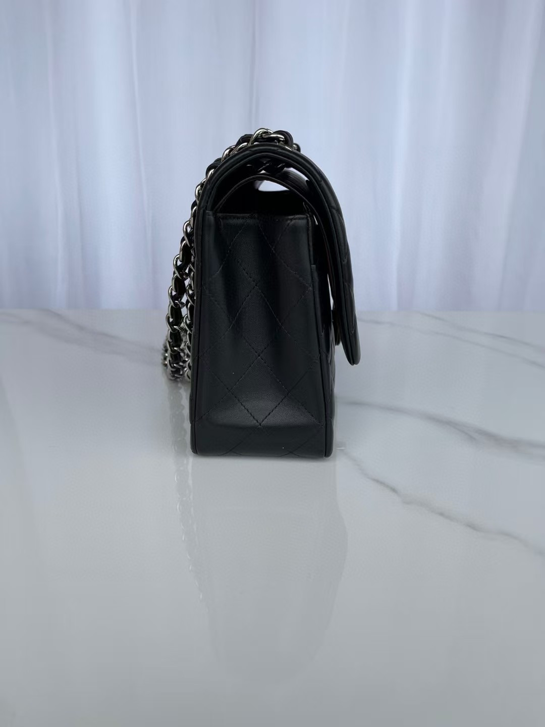 Ch**el Classic Flap Jumbo 30cm CF shiny black 19.5×30×10cm