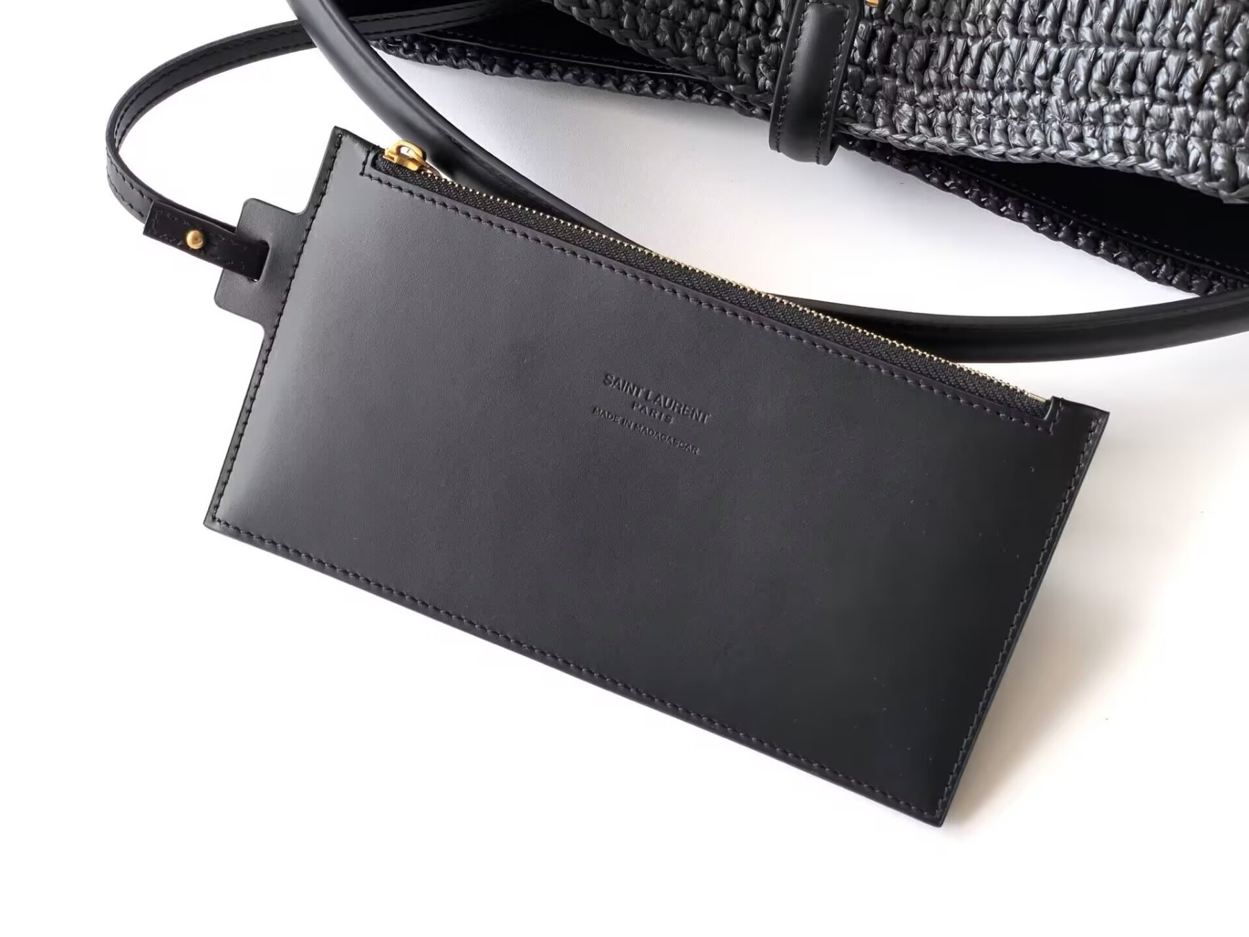 Y51 LE 37 in woven raffia and vegetable-tanned leather Bucket Bag 25x20x12cm