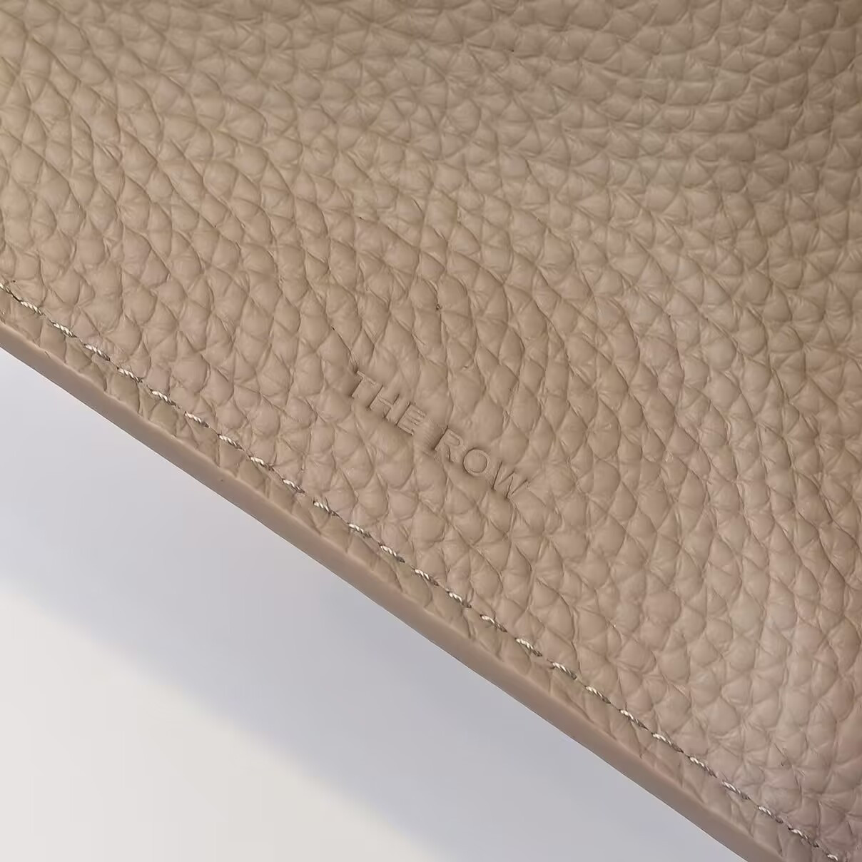 The R0w MARGAUX 15 38.5x16x30cm