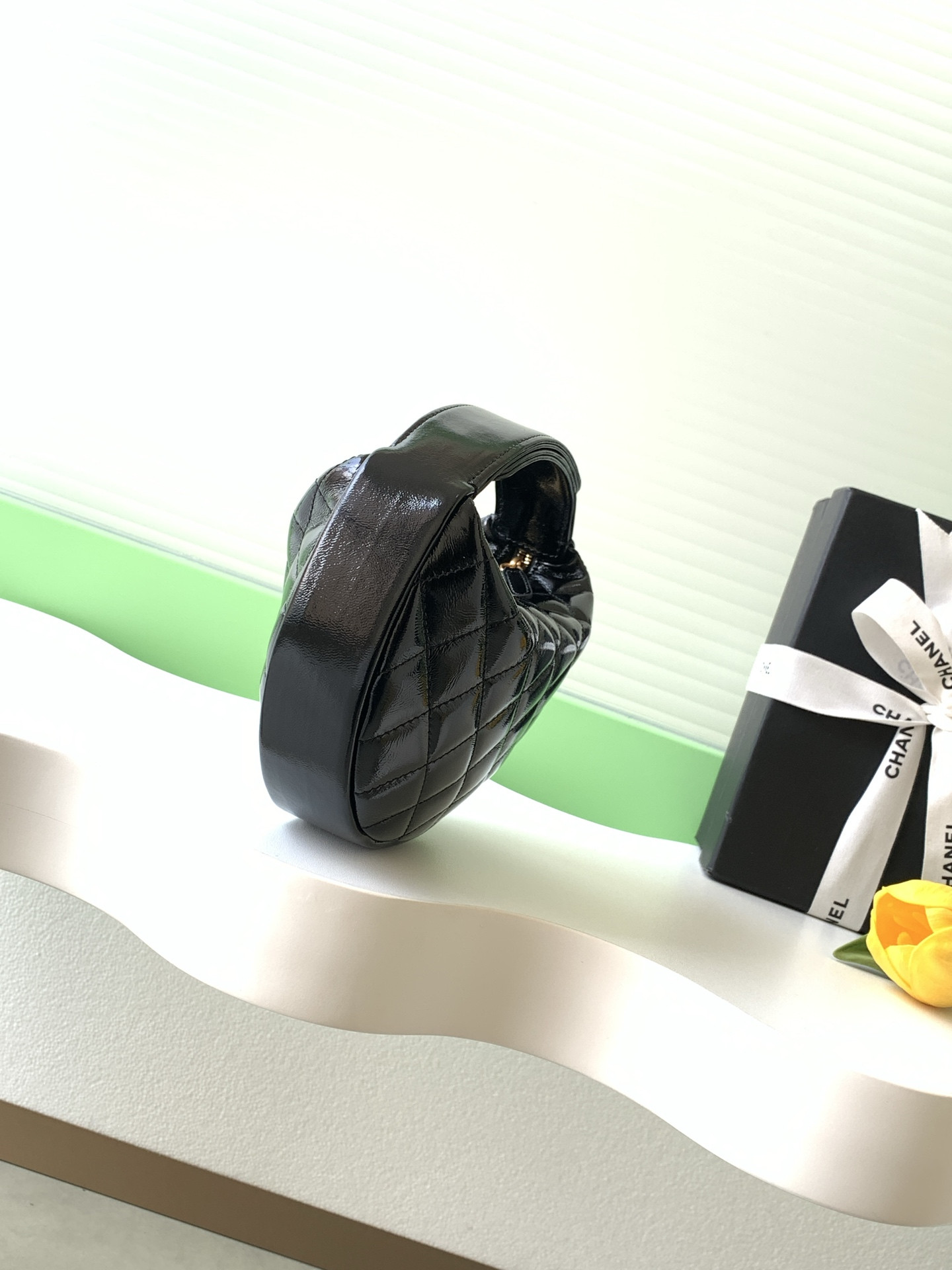 Ch**el Patent Leather Handbag AS4976 11x19x8cm