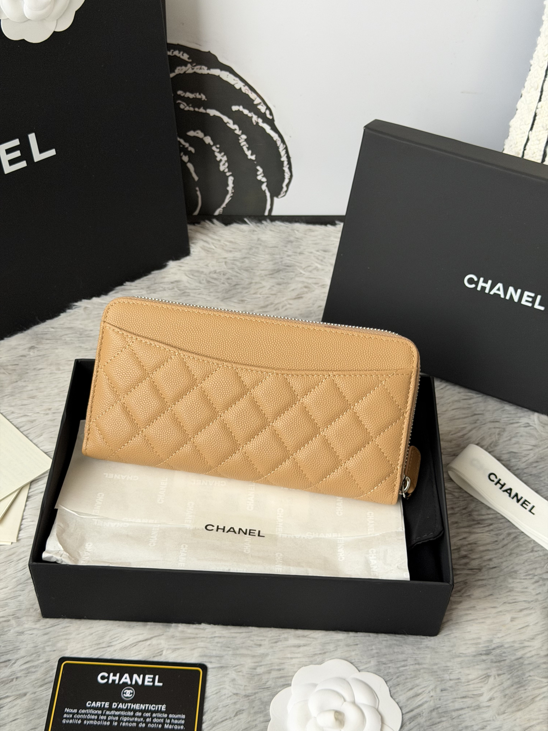 Ch**el zip around wallet 80758 10x19x3cm