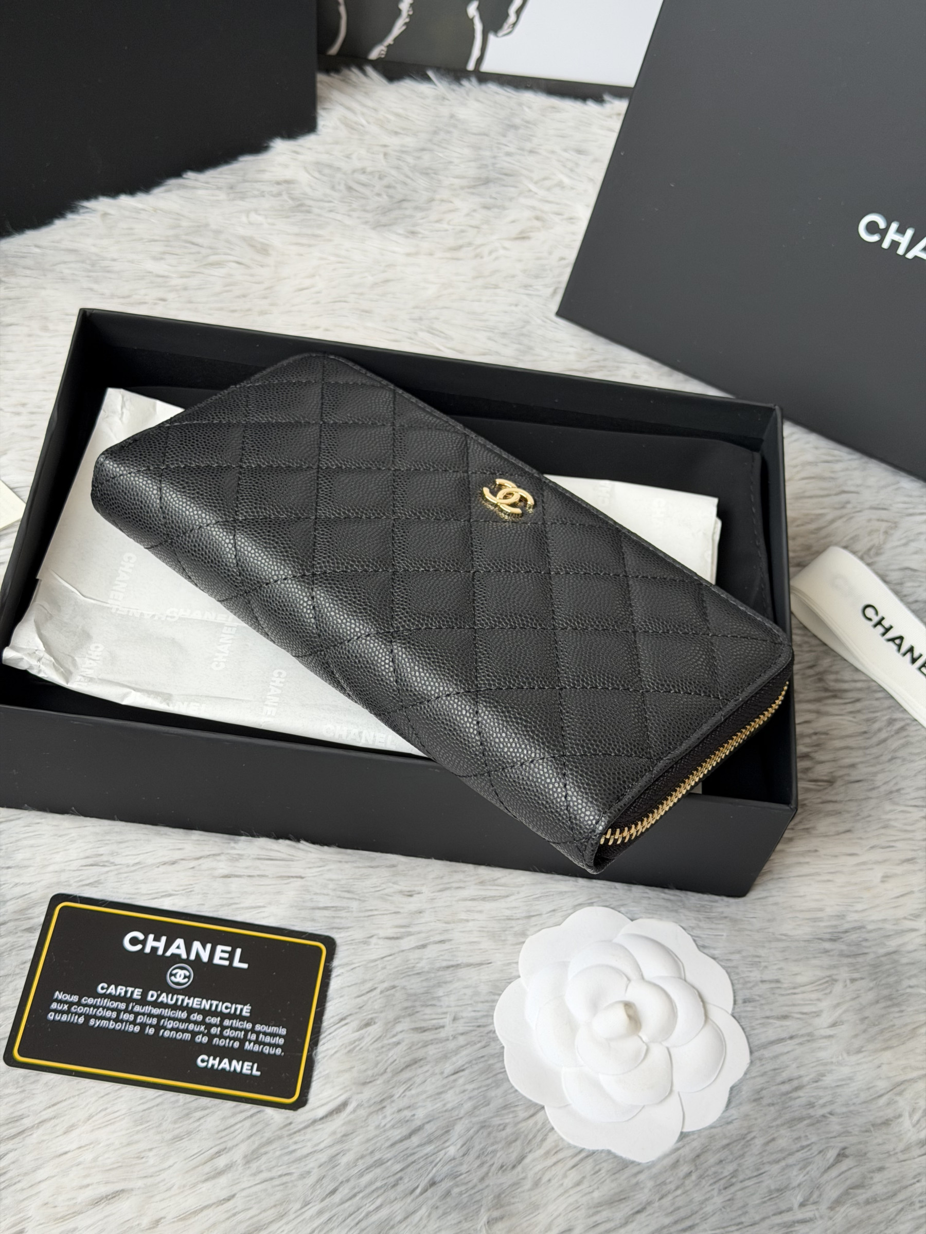 Ch**el zip around wallet 80758 10x19x3cm