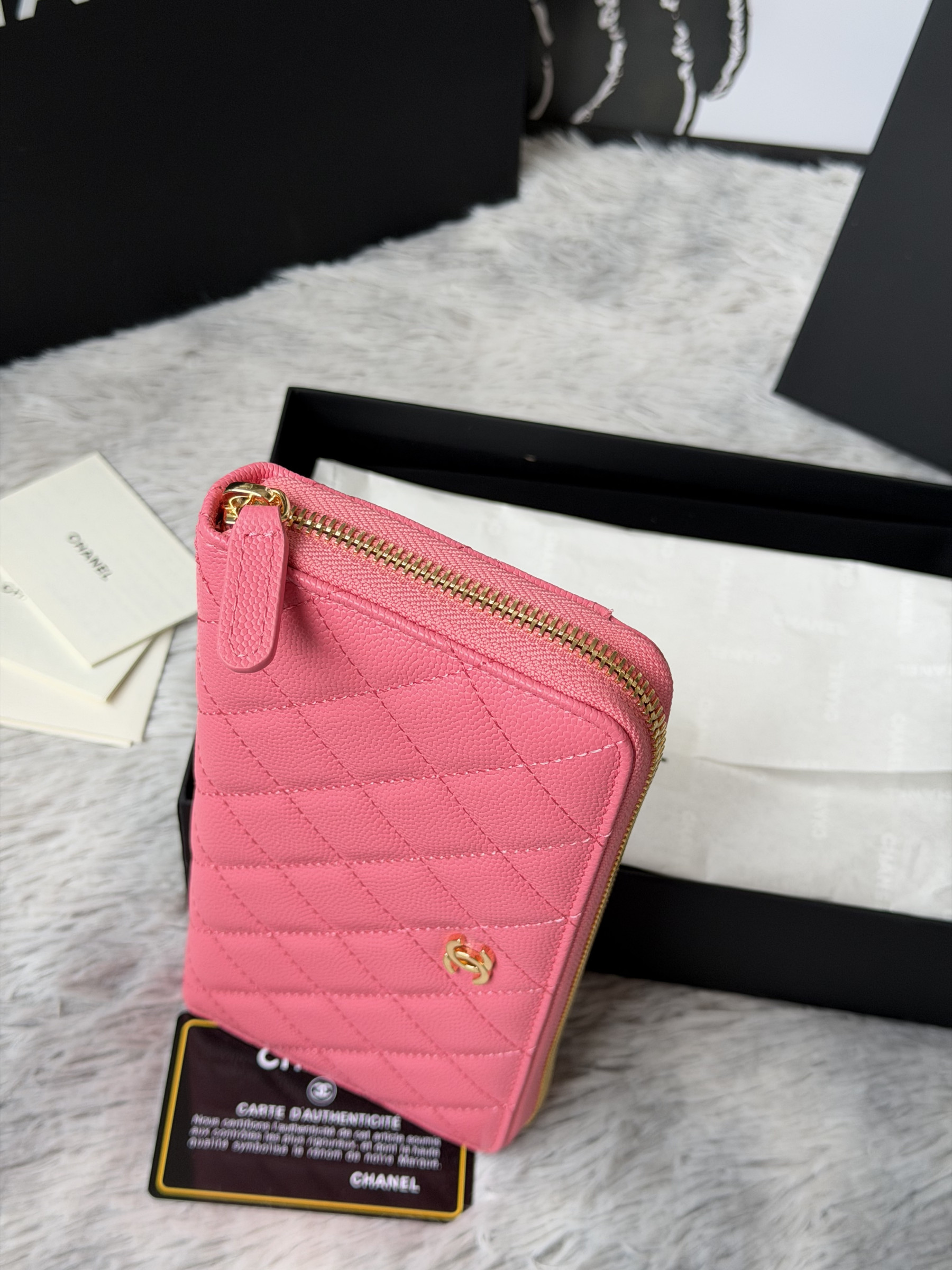 Ch**el zip around wallet 80758 10x19x3cm