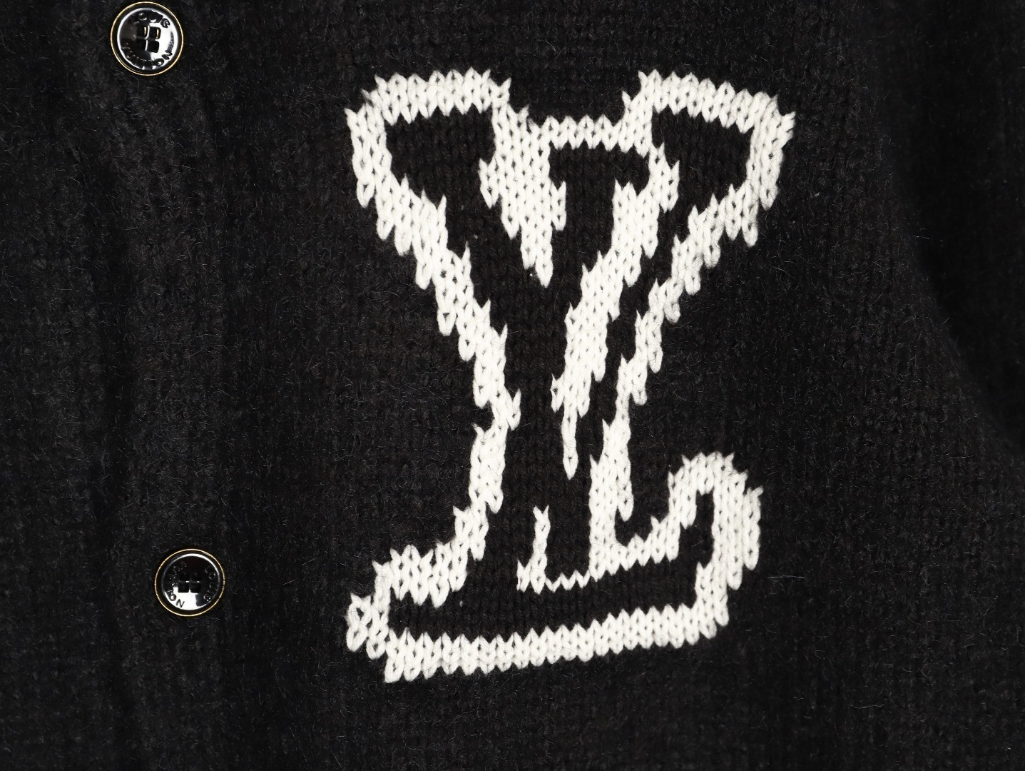 L0vis Vvtt0n knitting Cardigan