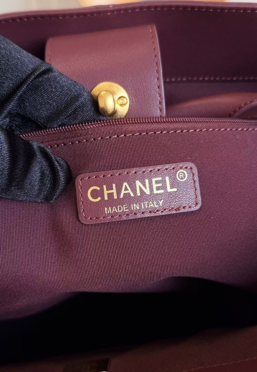 Ch**el Small Shopping Bag AS5634 24x36x14cm