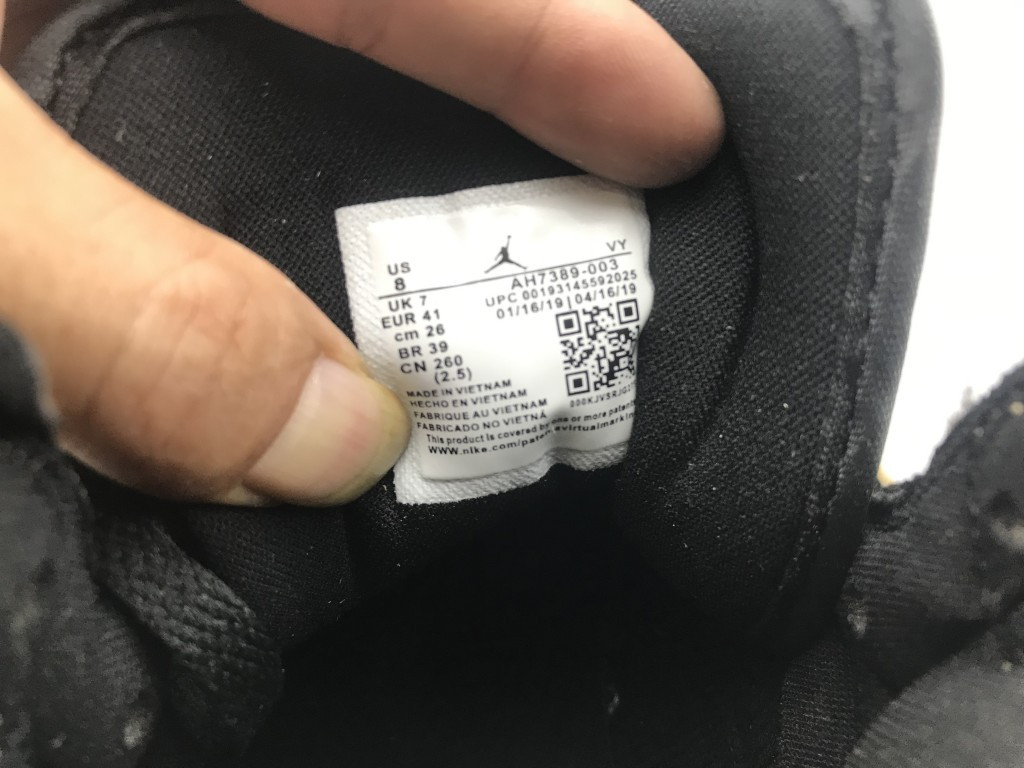 UA AIR JORDAN 1 HIGH PREMIUM WMNS â€œFOSSILâ€