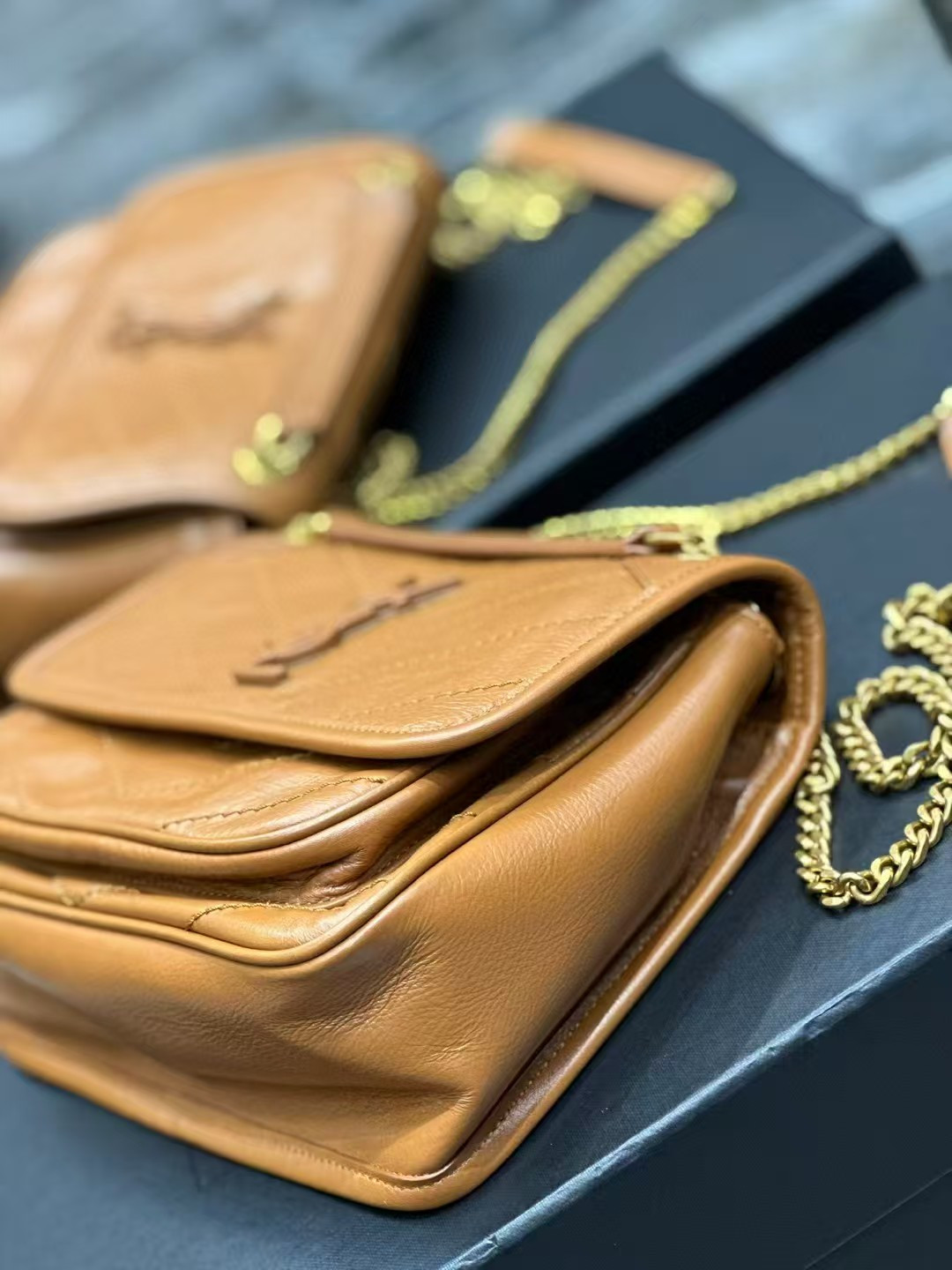 Y51 NIKI 21x16x7.5cm