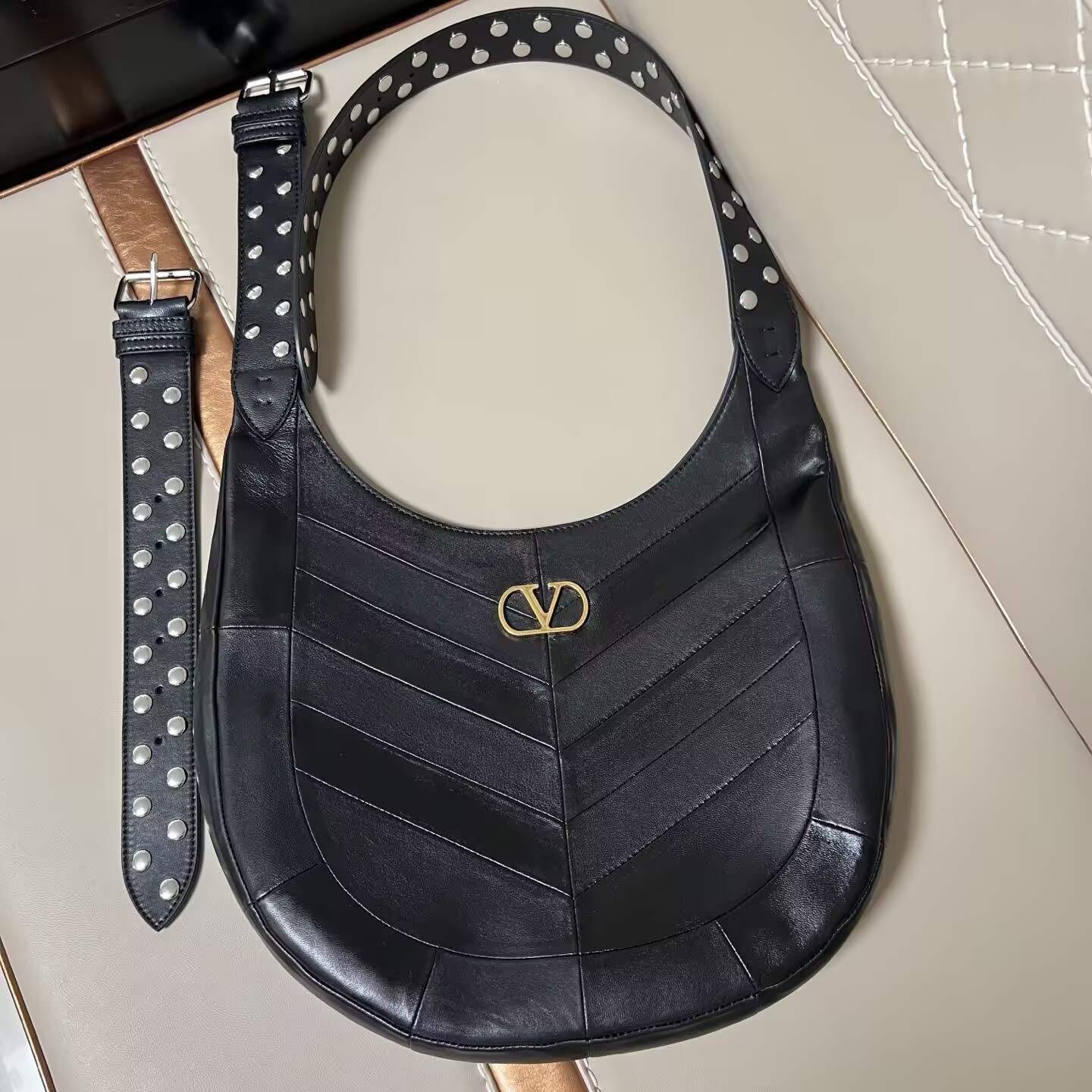 Valentino Garavani Hoboho Nappa Leather Hobo Bag 35x27x4cm