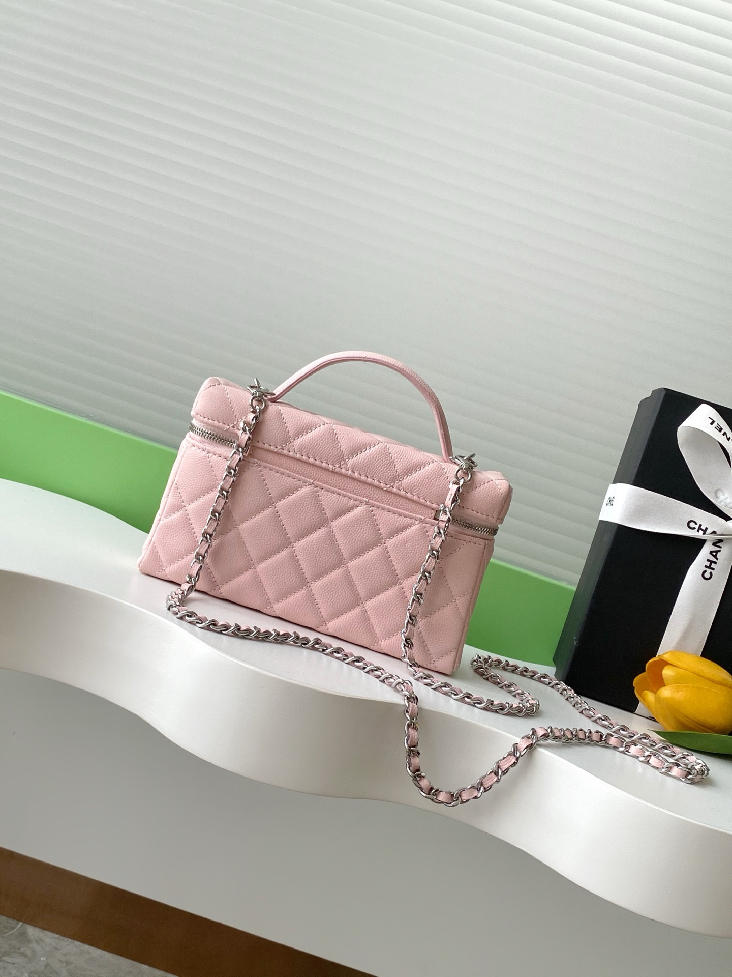 Ch**el long vanity with chain ap4854 19.5x17x5cm