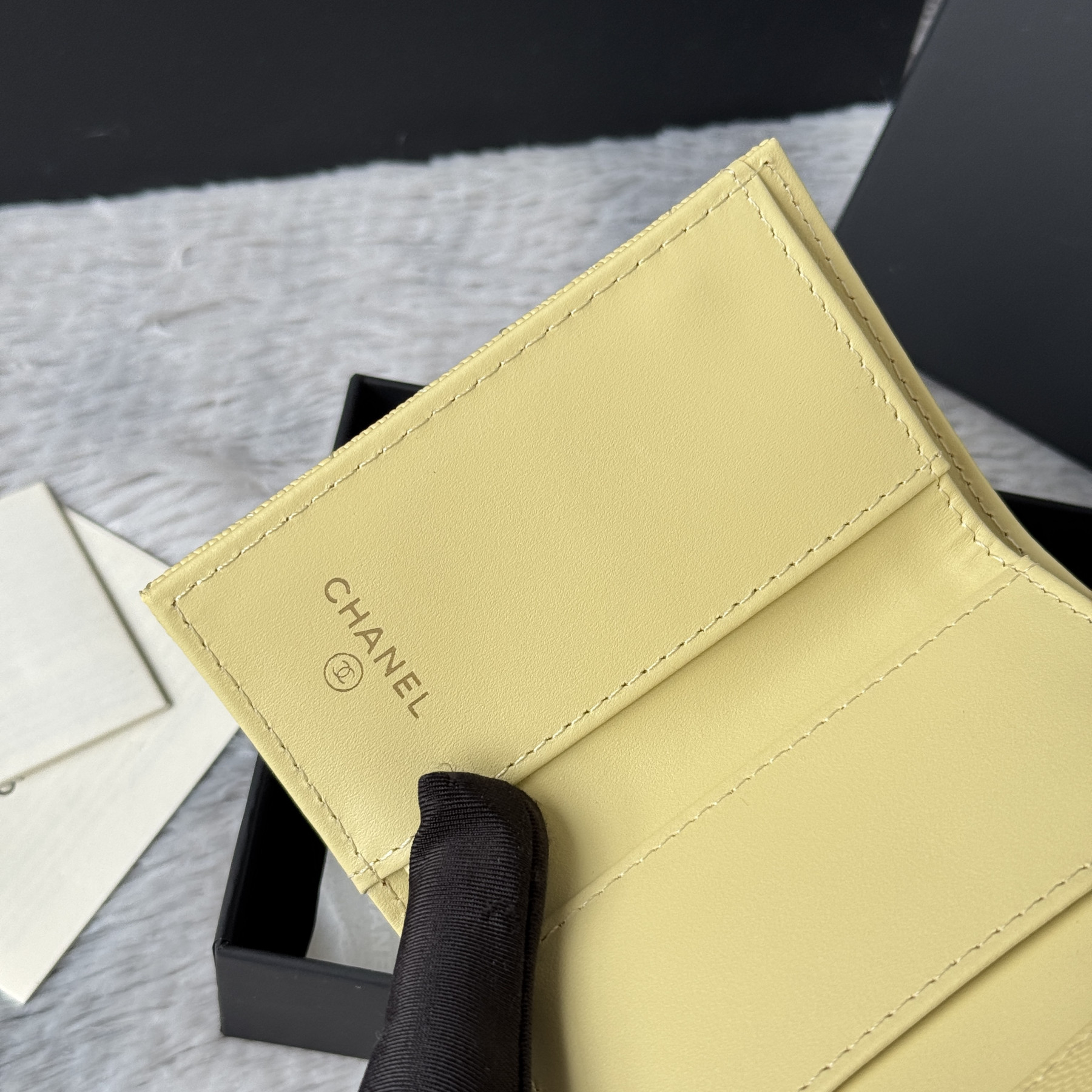 Ch**el card holder 10.5x7.5x3cm