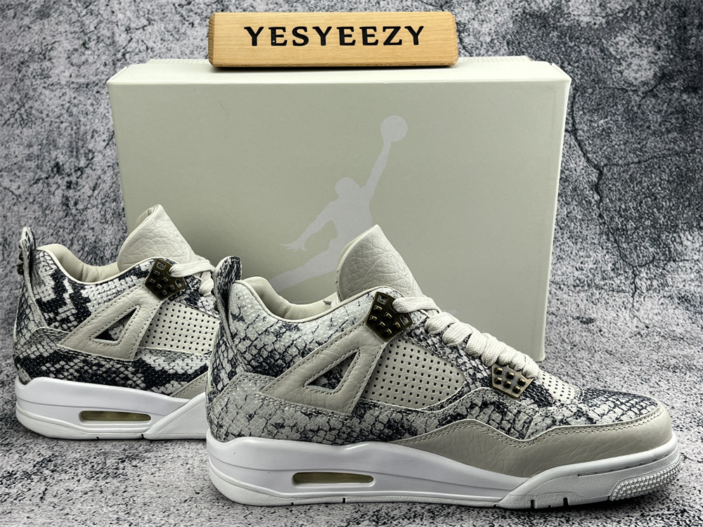 UA AIR JORDAN 4 RETRO PREMIUM