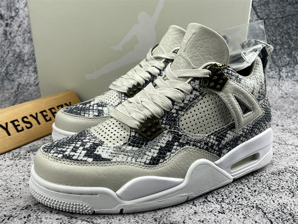 UA AIR JORDAN 4 RETRO PREMIUM