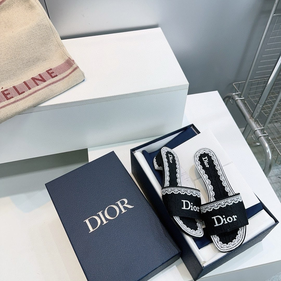 UA D10ramour D10r Dentelle Heeled Slide