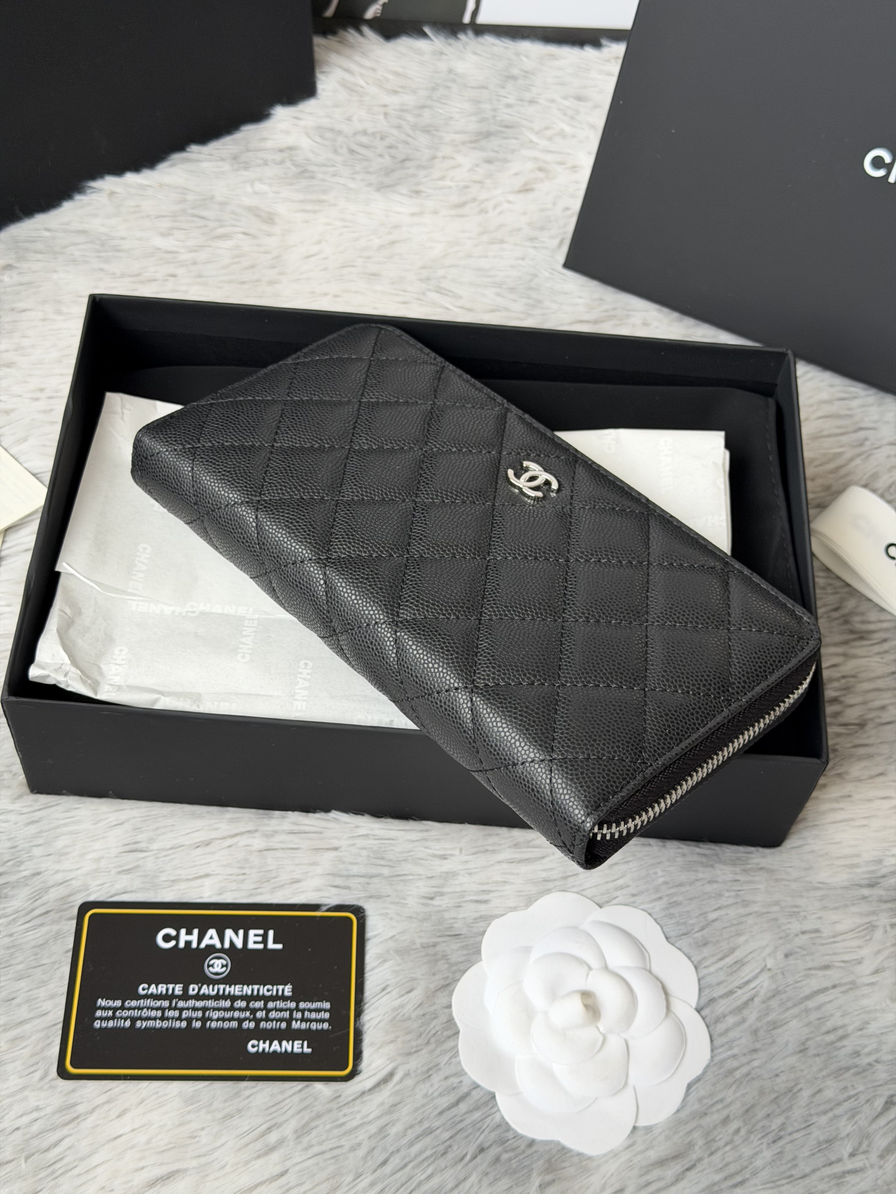 Ch**el zip around wallet 80758 10x19x3cm