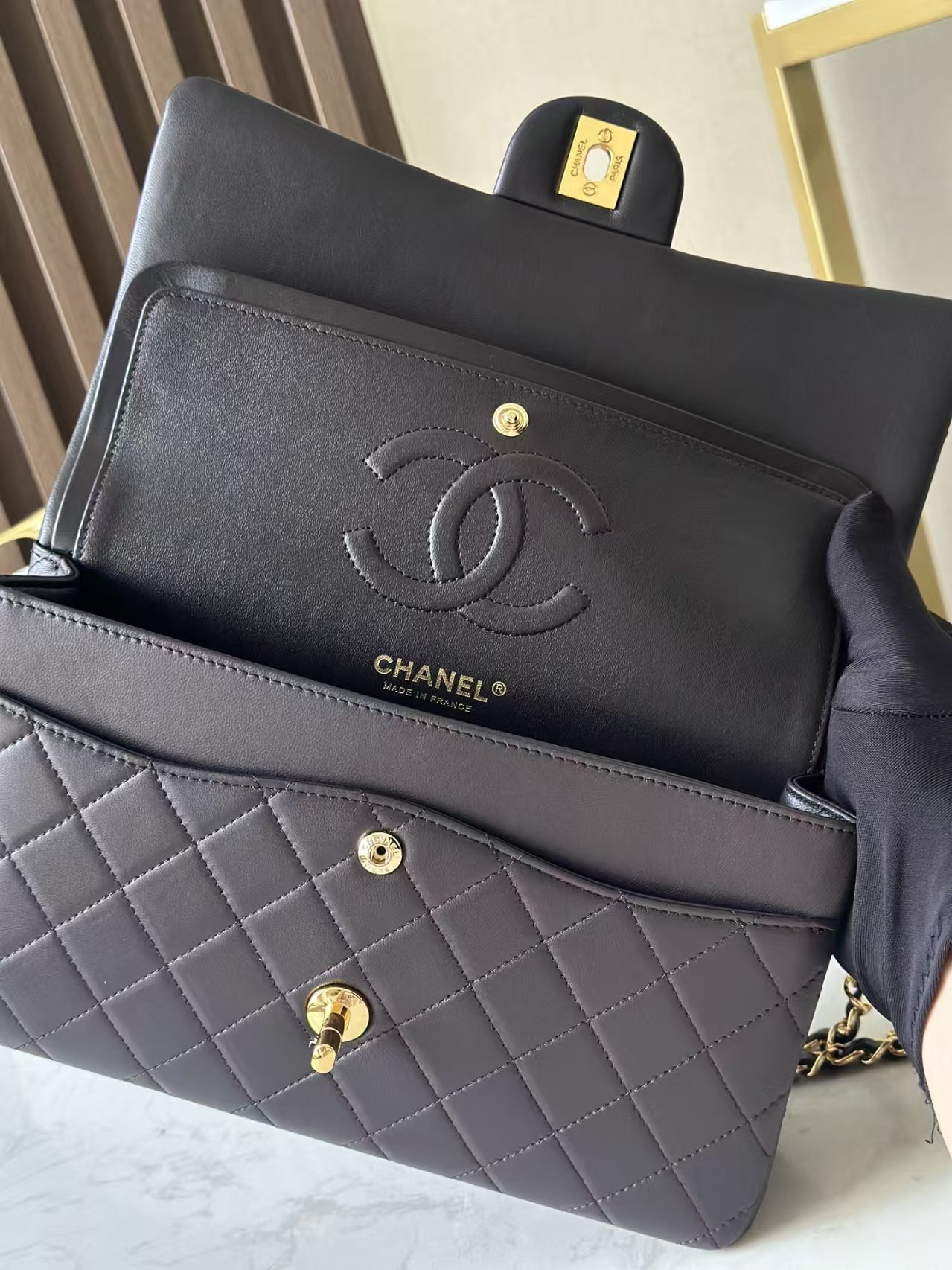 Ch**el Classic Flap Bag 15.5x25.5x6.5cm