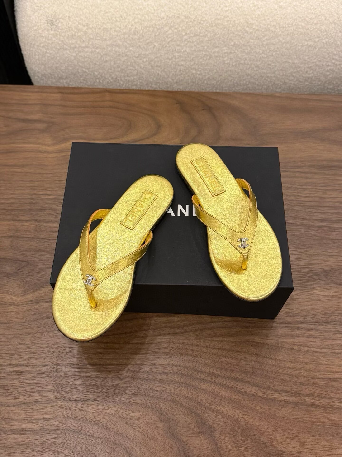 ua Ch**el slides