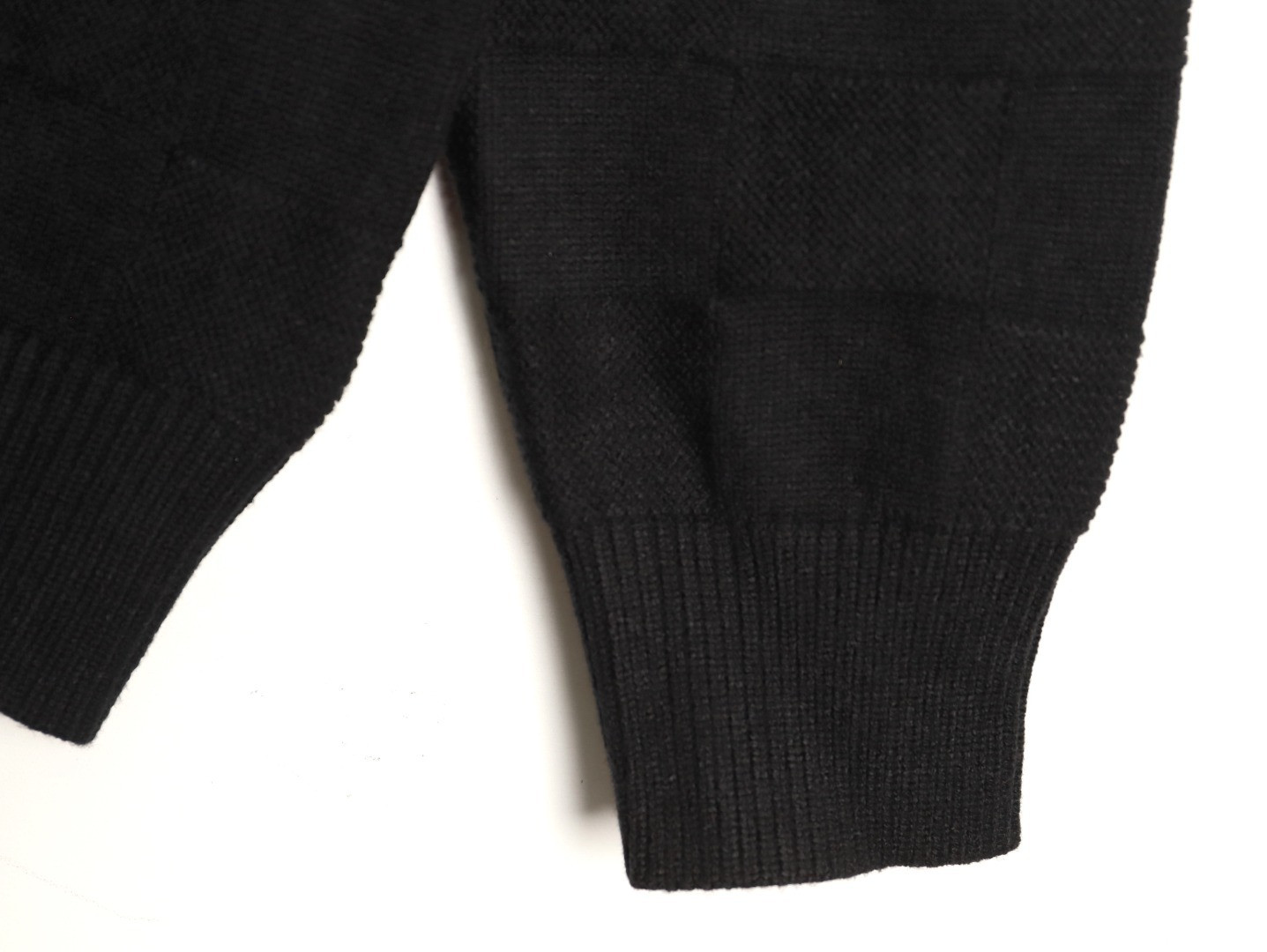 L0vis Vvtt0n LV 25ss Knitting Sweaters