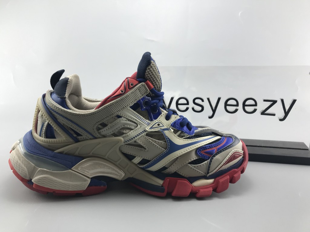 UA TRACK.2 TRAINERS "BEIGE BLUE RED"