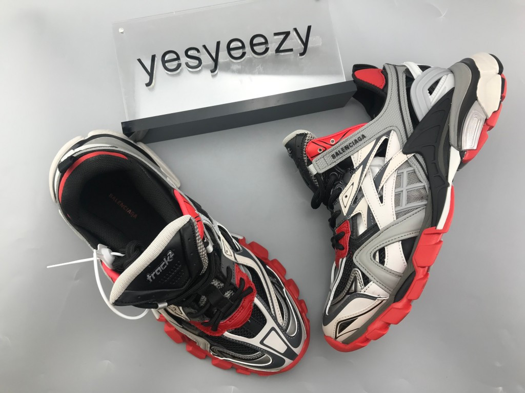 UA TRACK.2 TRAINERS BLACK GREY RED