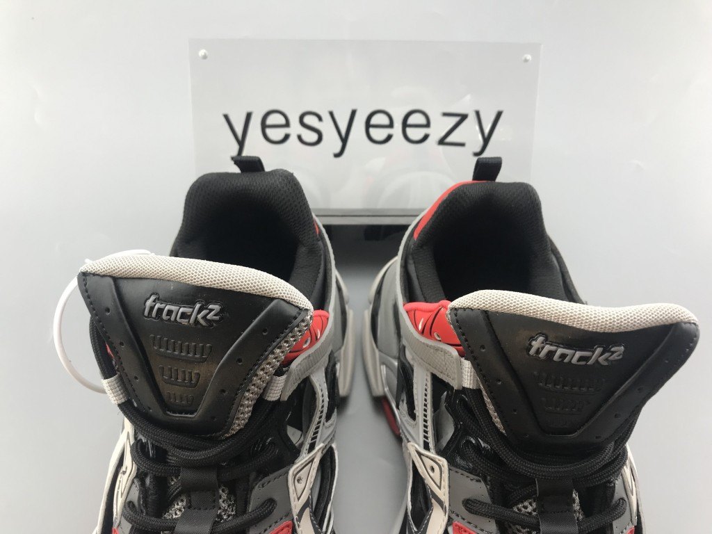 UA TRACK.2 TRAINERS BLACK GREY RED
