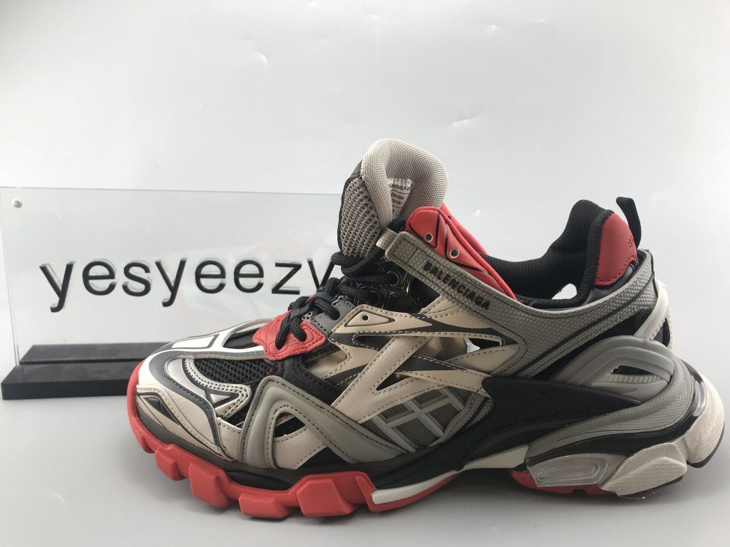 UA TRACK.2 TRAINERS BLACK GREY RED