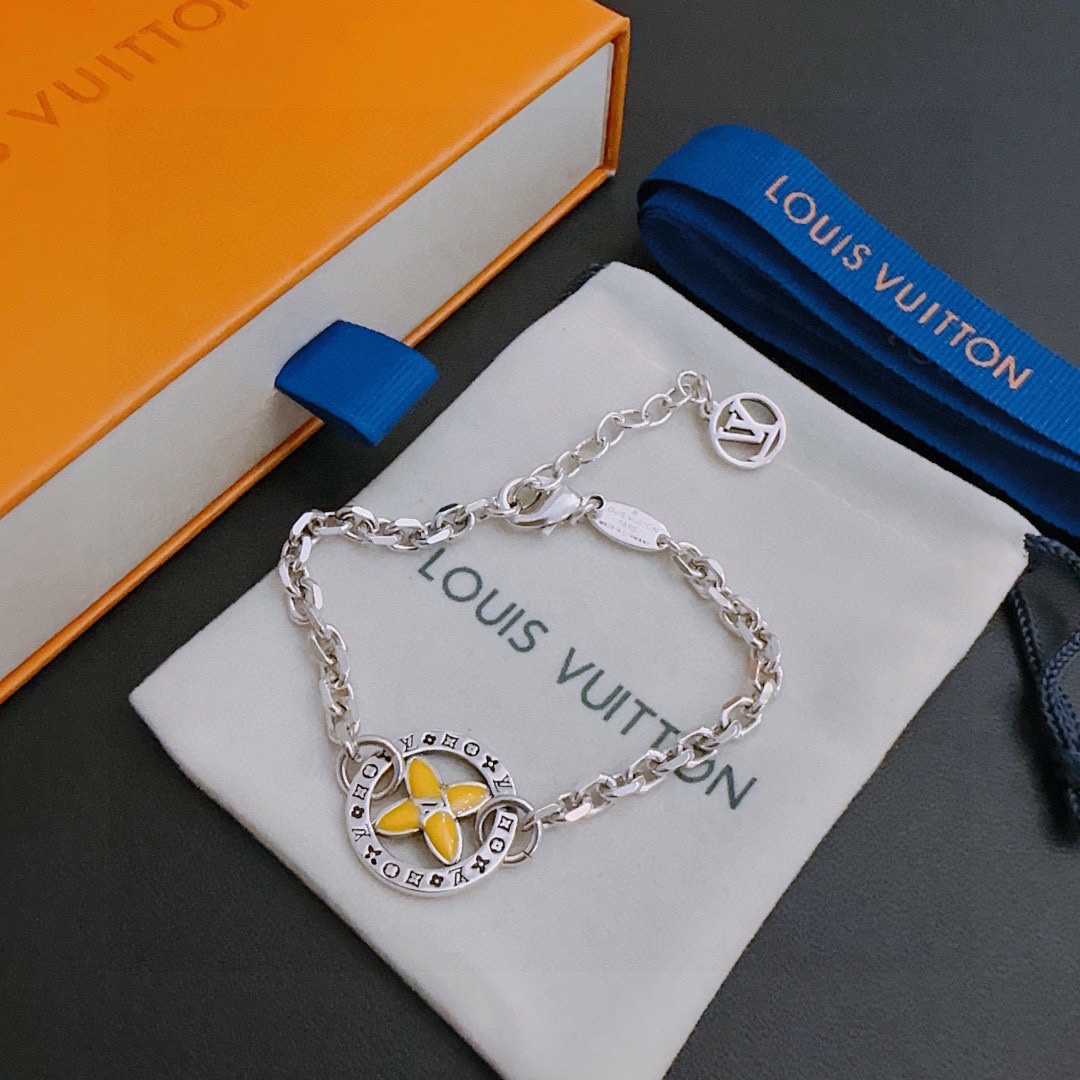 L0vis Vvtt0n Bracelet