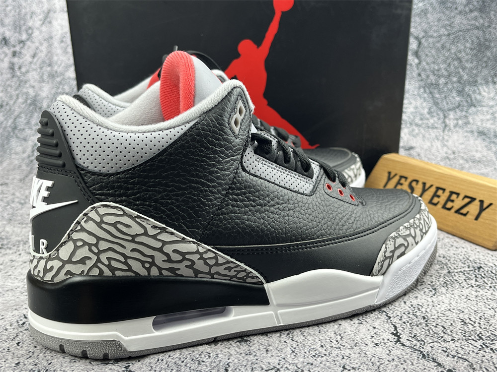 UA AIR JORDAN 3 RETRO OG 