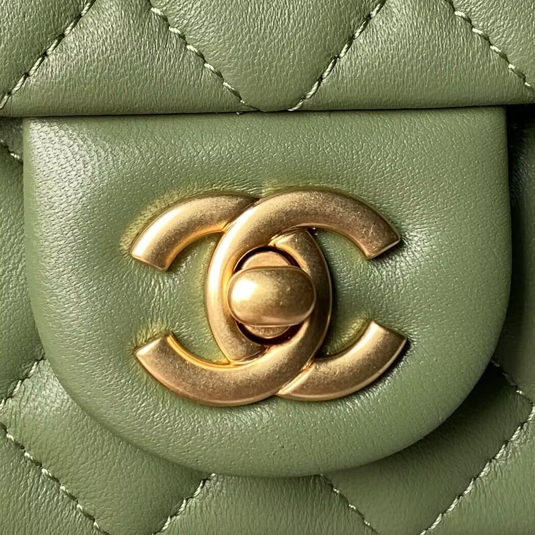 Ch**el MINI FLAP BAG 12×20×6 cm