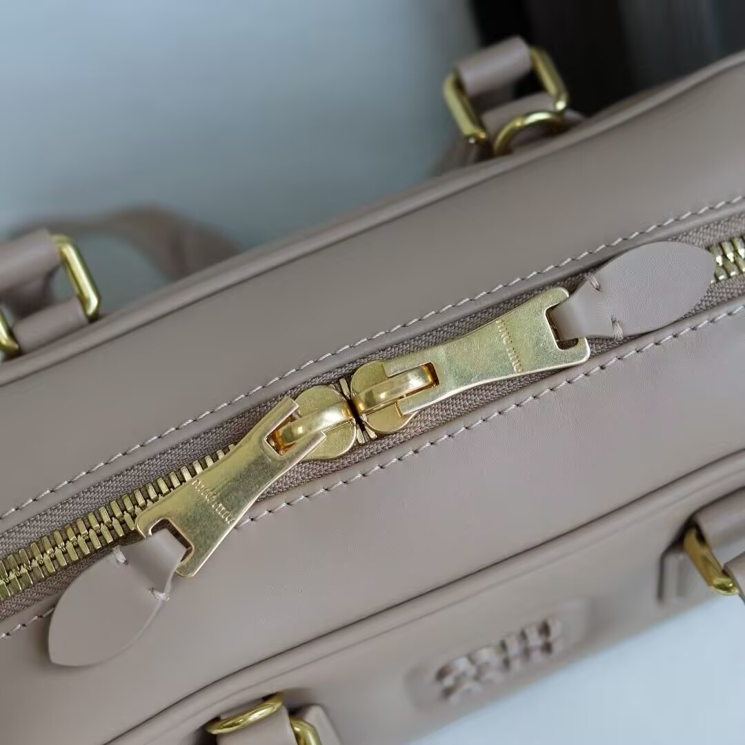 MIU MIU Arcadie leather bag 10.5x22x7.5cm