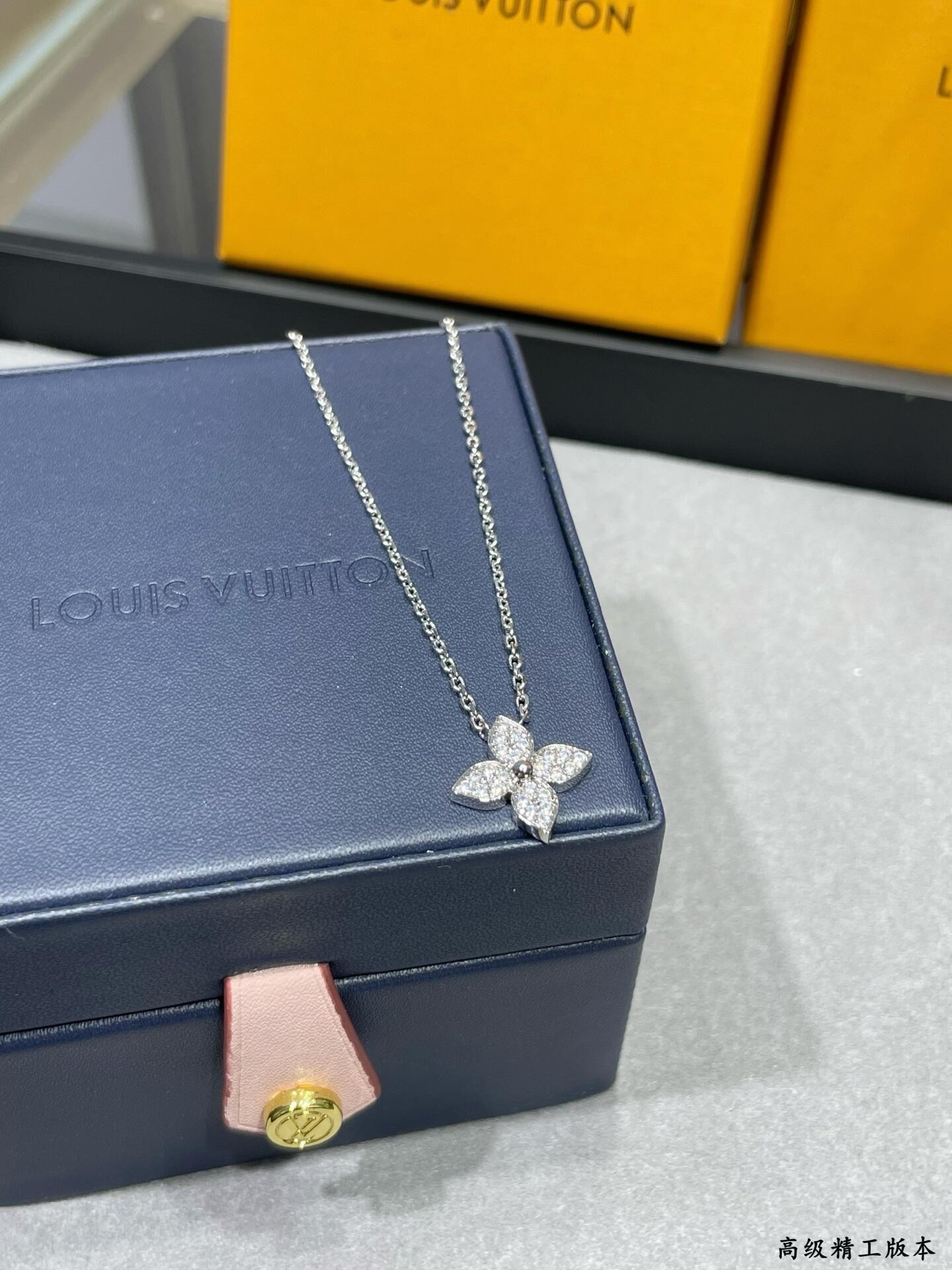 LV Single Flower Full D1am0nd Necklace