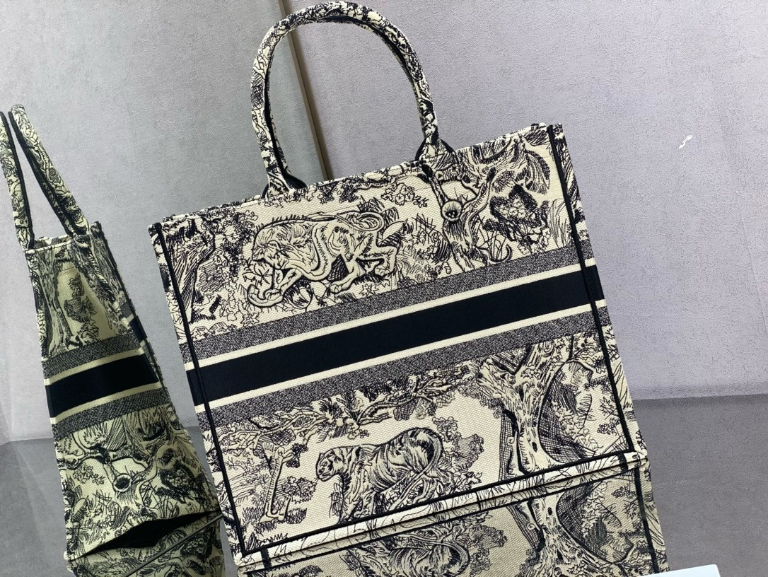 LARGE D10r BOOK TOTE Ecru and Blue Toile de Jouy Embroidery 16.5 x 14 x 7.5 inches