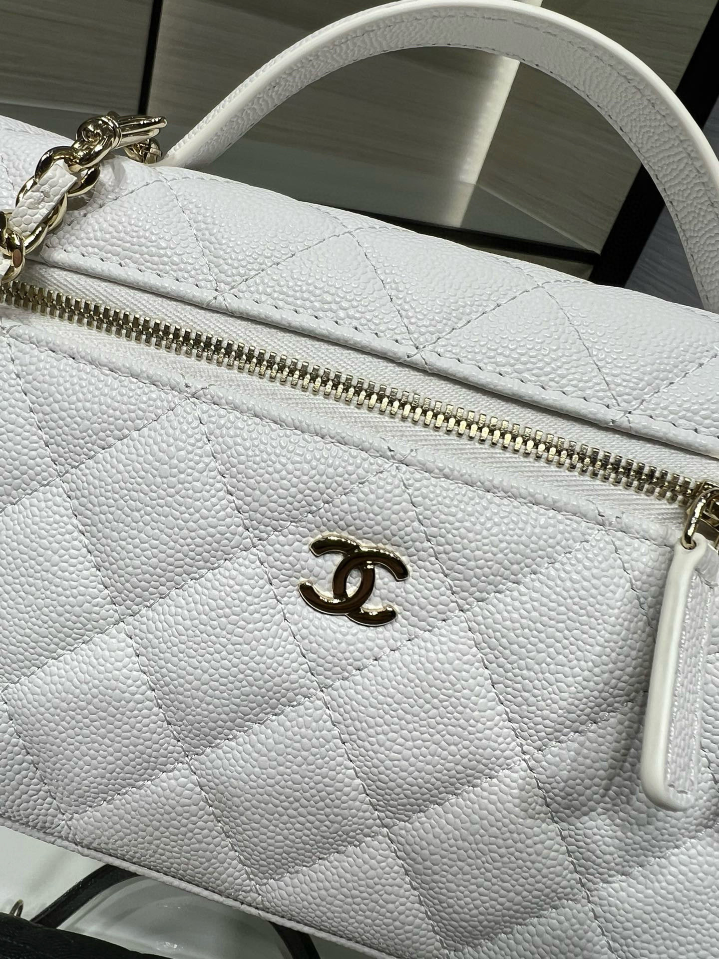 Ch**el classic vanity with chain handbag ap4385 17x19.5x5cm