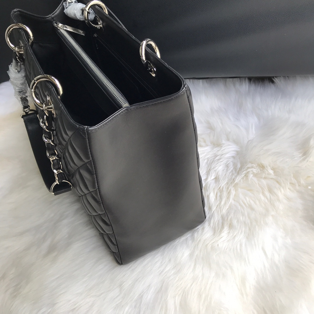 Ch**el GST HARDWARE 24X33X13CM