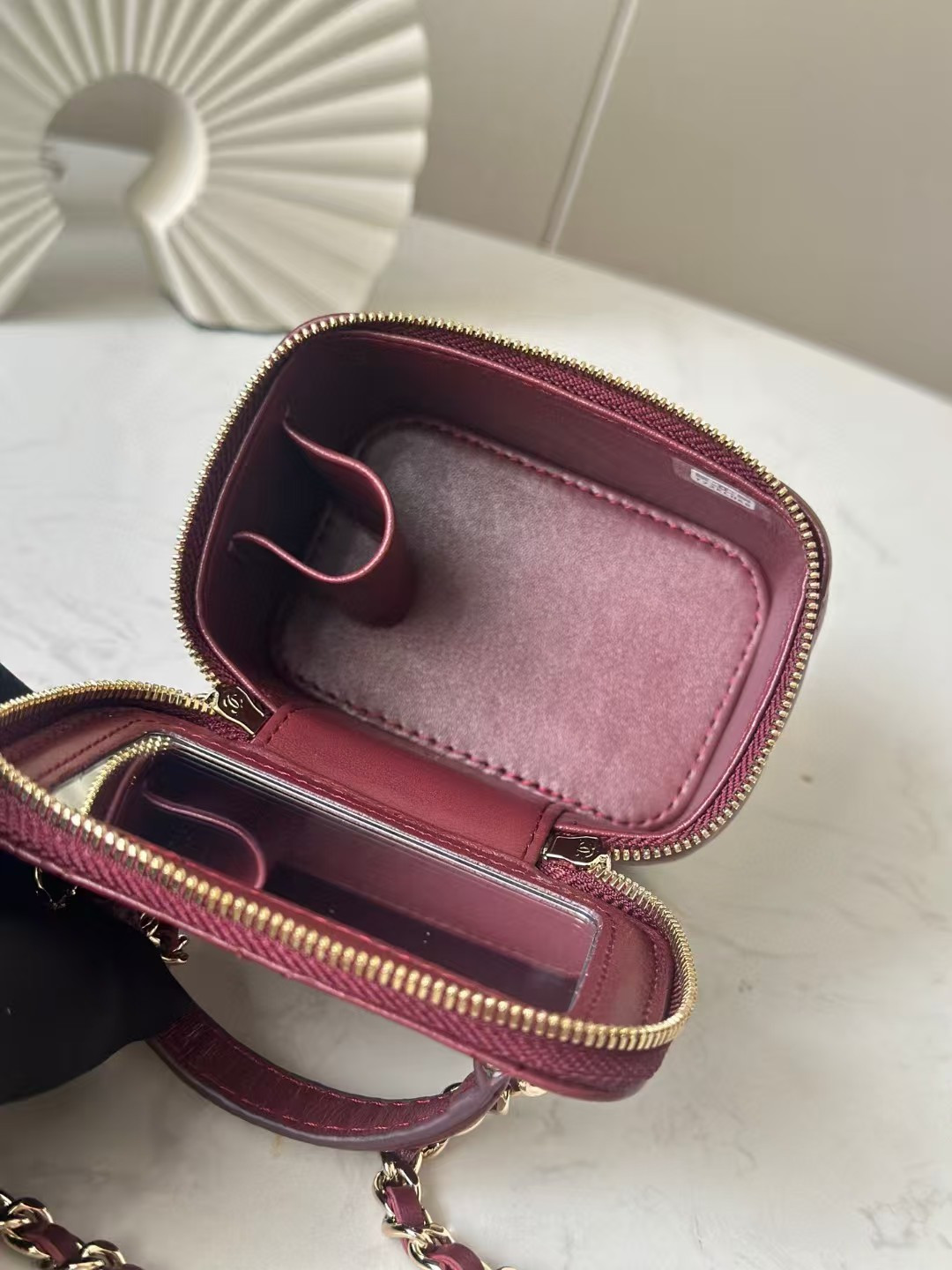 Ch**el Classic Top Handle Vanity Case with Chain 10x7x9cm