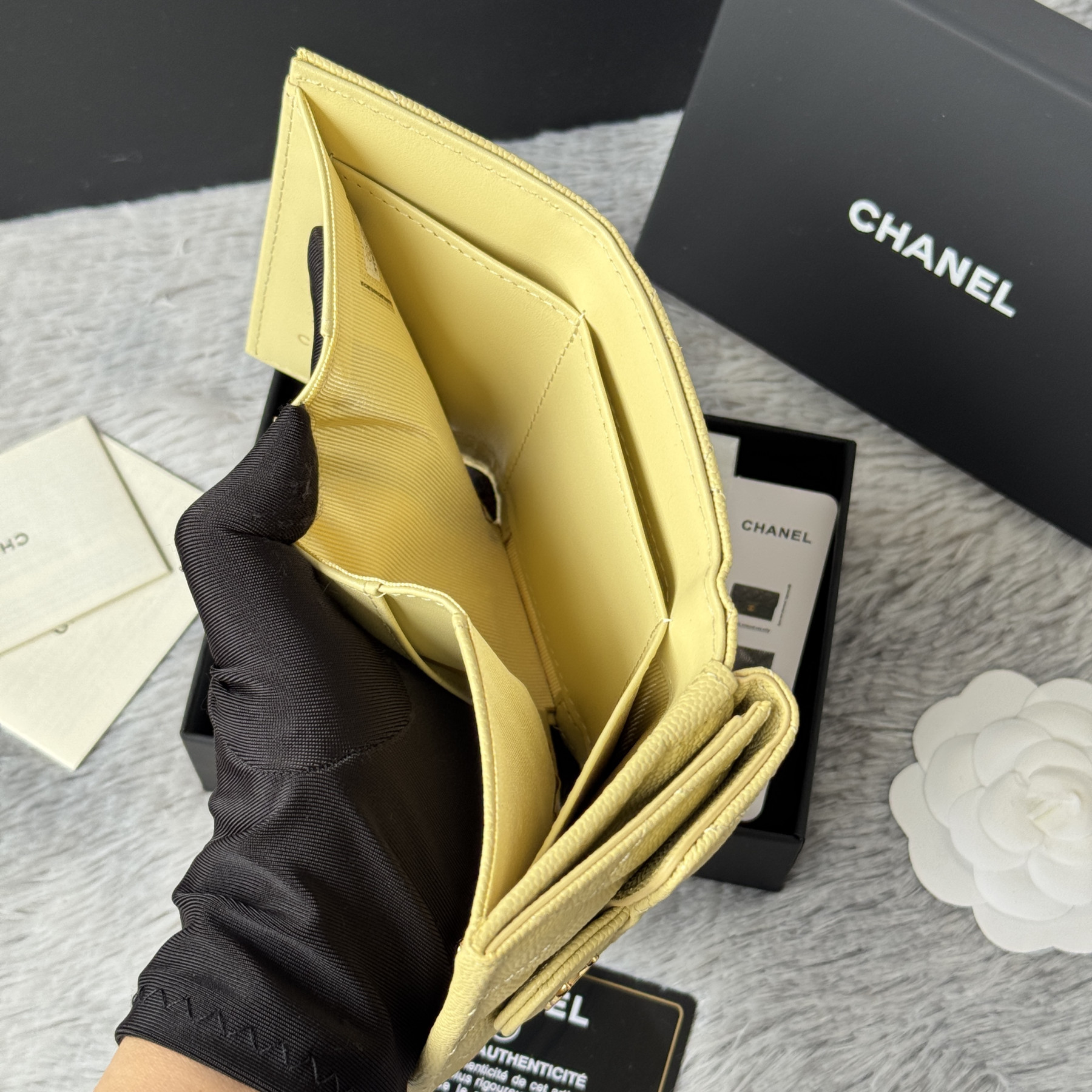 Ch**el card holder 10.5x7.5x3cm